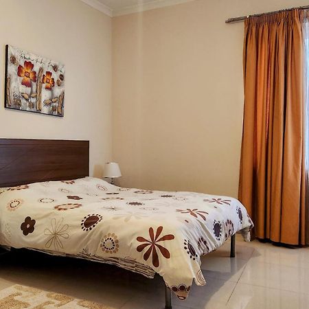 Riviera Holiday Apartments - Seafront - Wifi Marsaskala Eksteriør billede