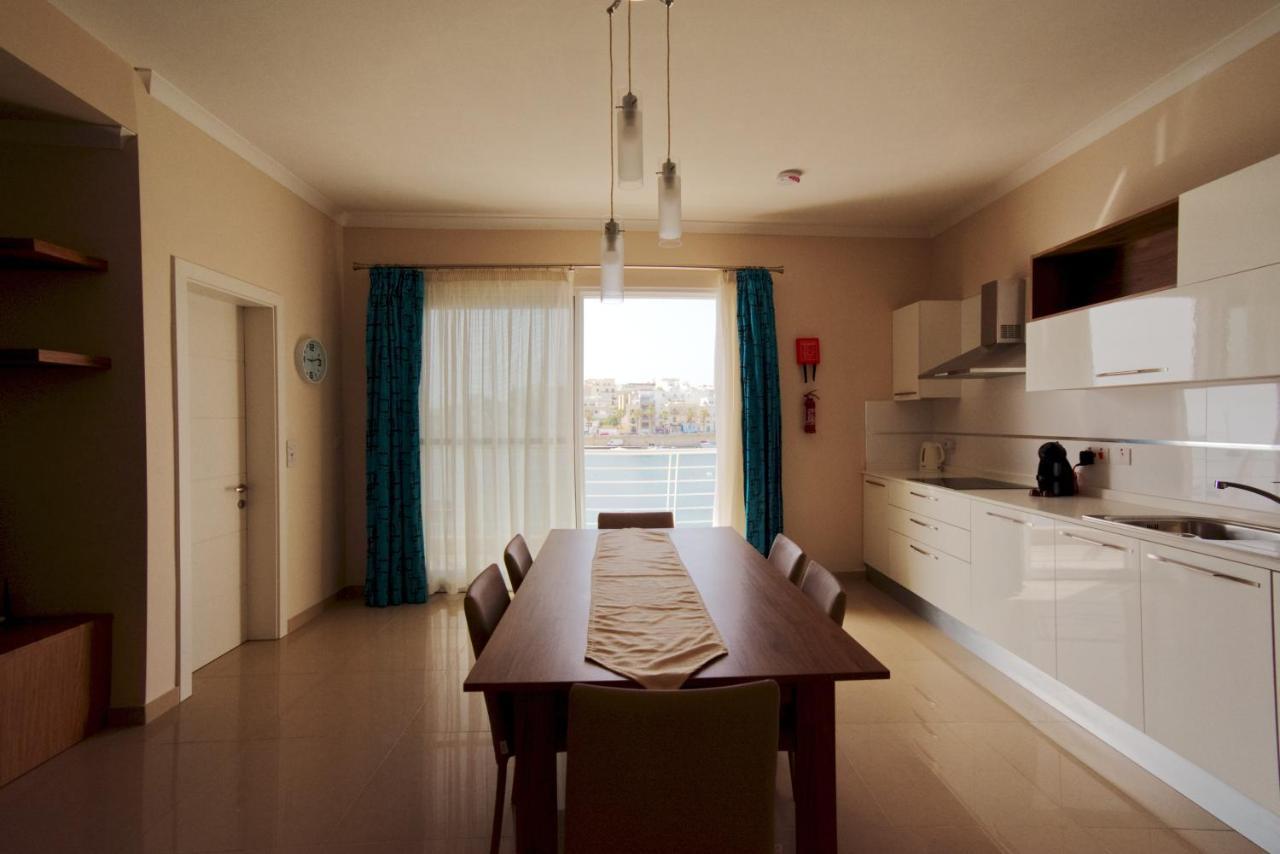 Riviera Holiday Apartments - Seafront - Wifi Marsaskala Eksteriør billede