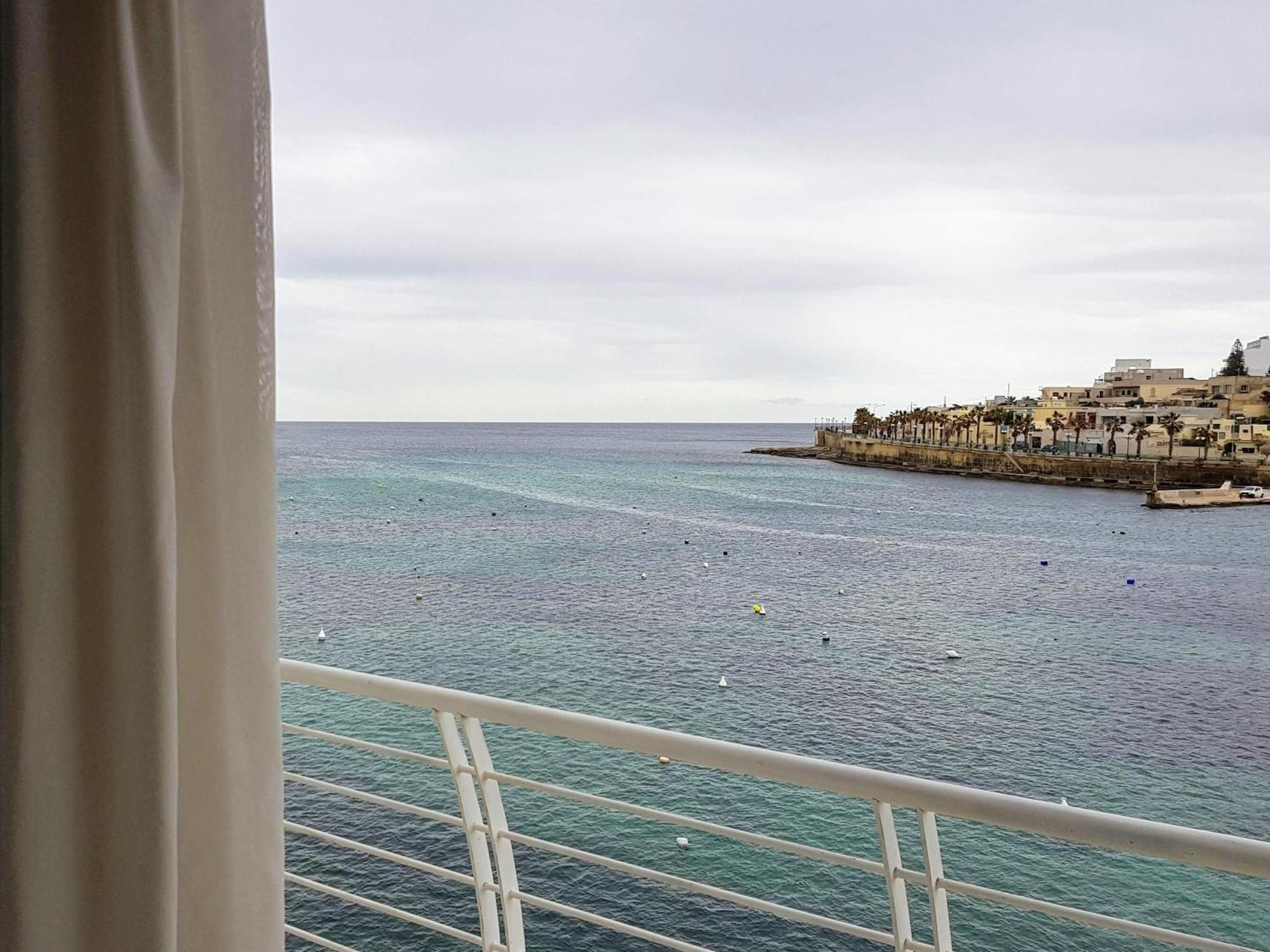 Riviera Holiday Apartments - Seafront - Wifi Marsaskala Eksteriør billede
