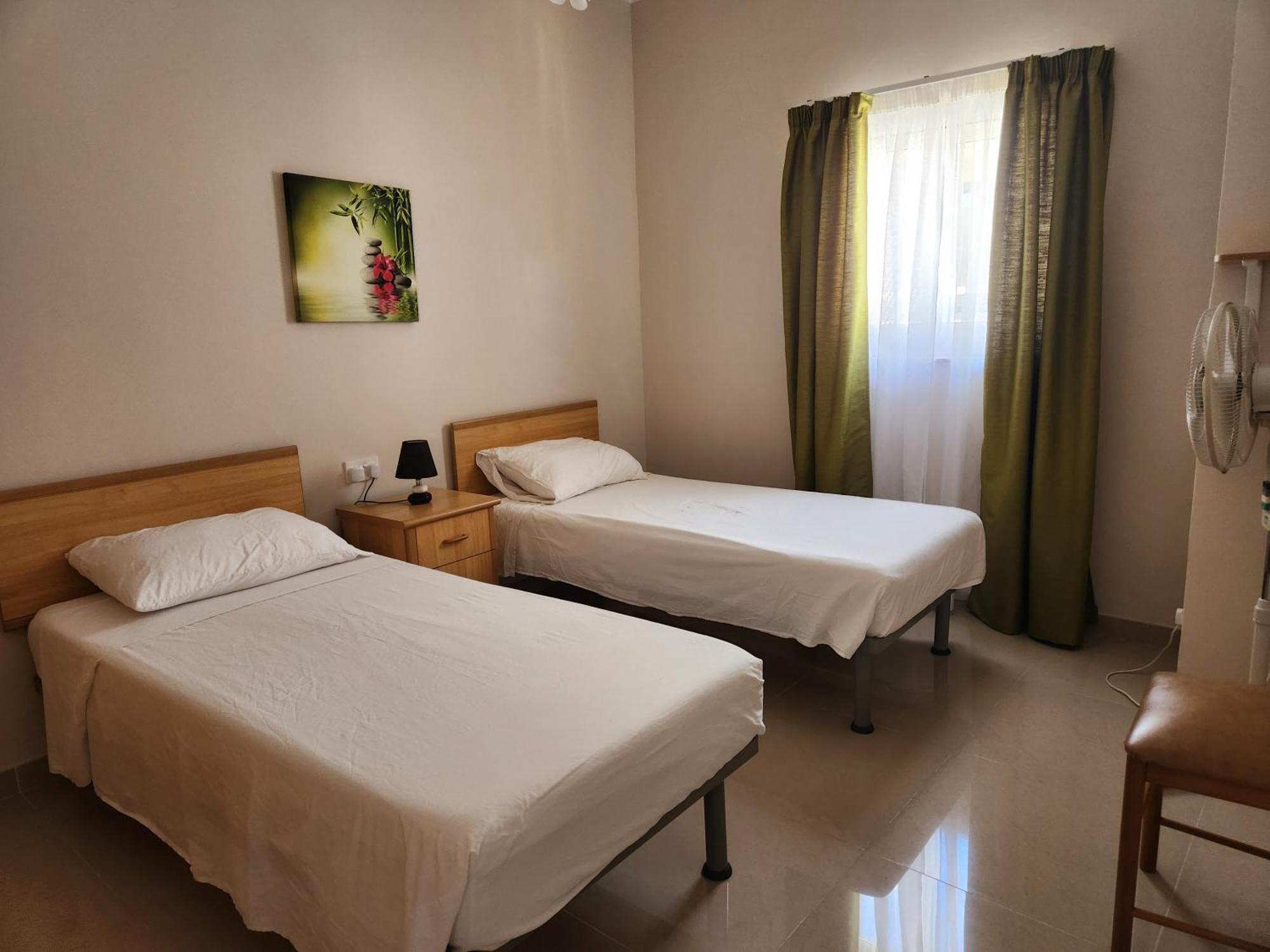 Riviera Holiday Apartments - Seafront - Wifi Marsaskala Eksteriør billede